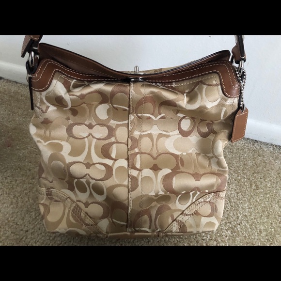 Coach Chelsea Optic Signature Turnlock Bag - Picture 2 of 7